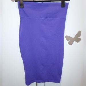 💜 Bebe purple pencil skirt with small split in the back size M